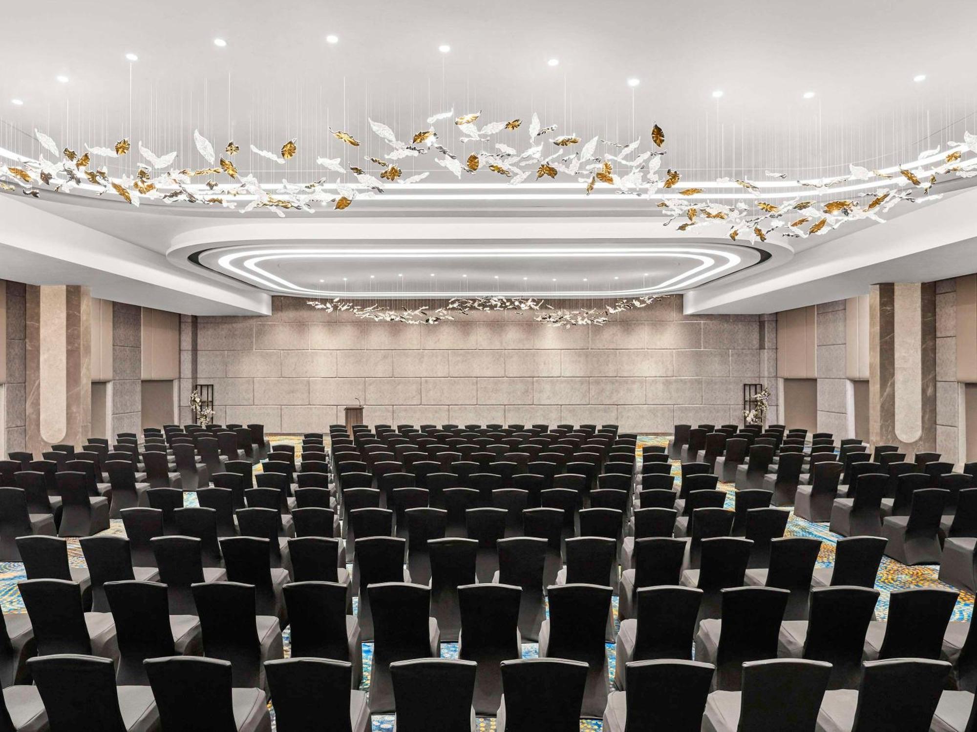 Novotel Mumbai International Airport Dış mekan fotoğraf The ballroom
