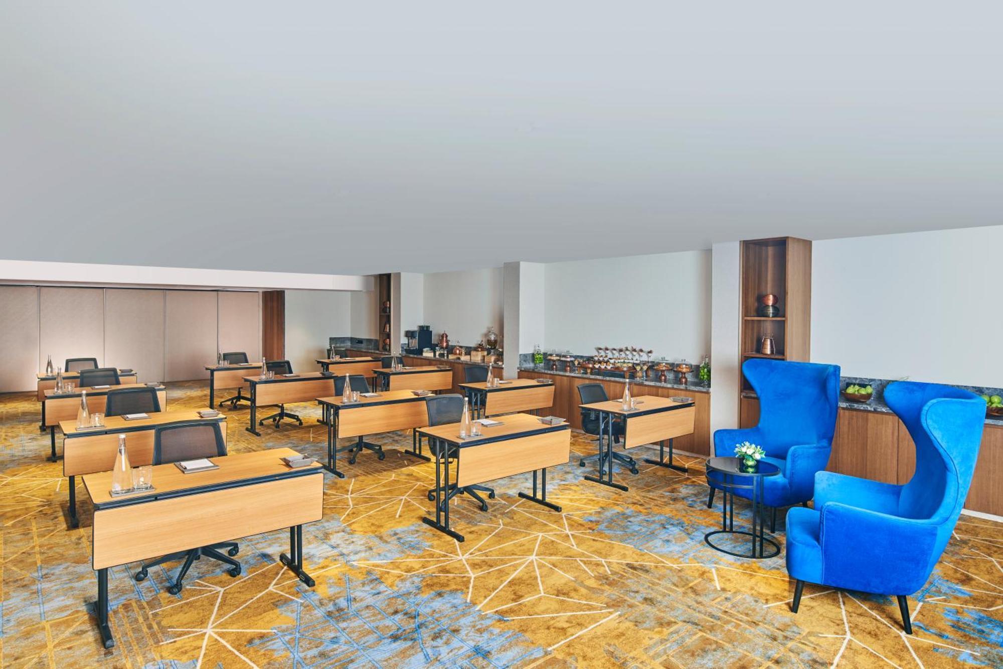 Novotel Mumbai International Airport Dış mekan fotoğraf Meeting room